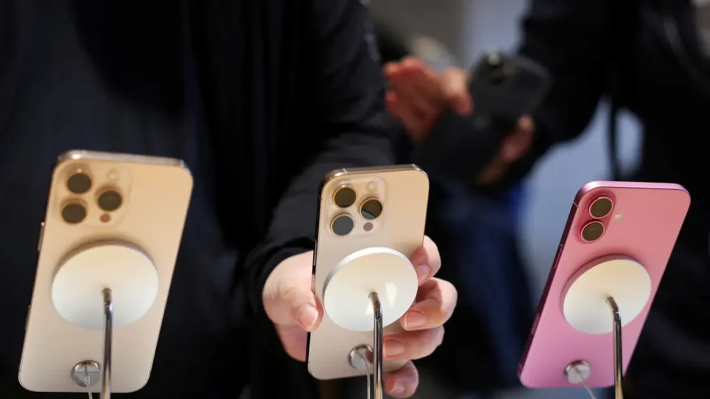 هواتف سلسلة آيفون 17 بعضها بألوان جديدة كليًا
