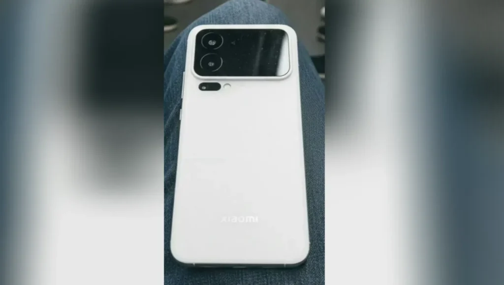 تسريبات توضح شاشة خلفية في شاومي 16 برو ماكس