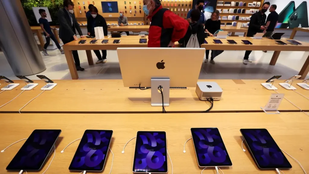 ترقية كبرى في شاشات أجهزة “أبل”.. ولكن على حساب السعر