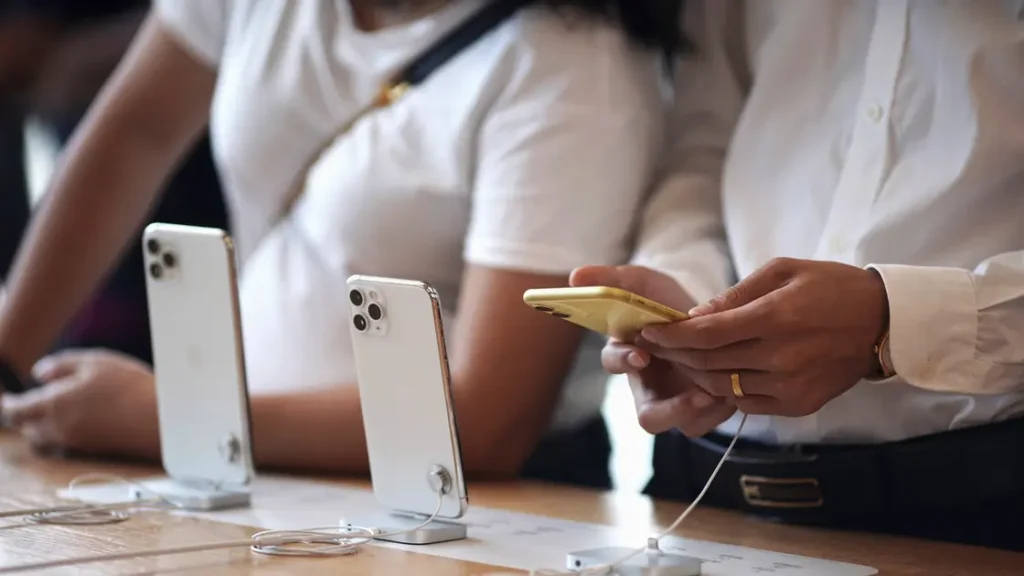 “أبل” تستعد للإستغناء عن “كوالكوم” في آيفون 18 برو