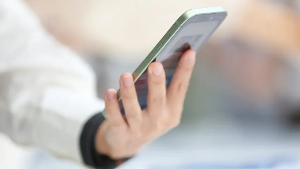 خاصية في آيفون 17 ترفع سرعة الواي فاي البطيء