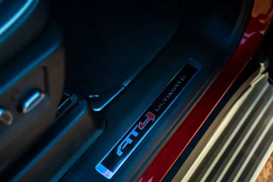 عروض نهاية العام على سيارات GMC موديل 2025 في السعودية