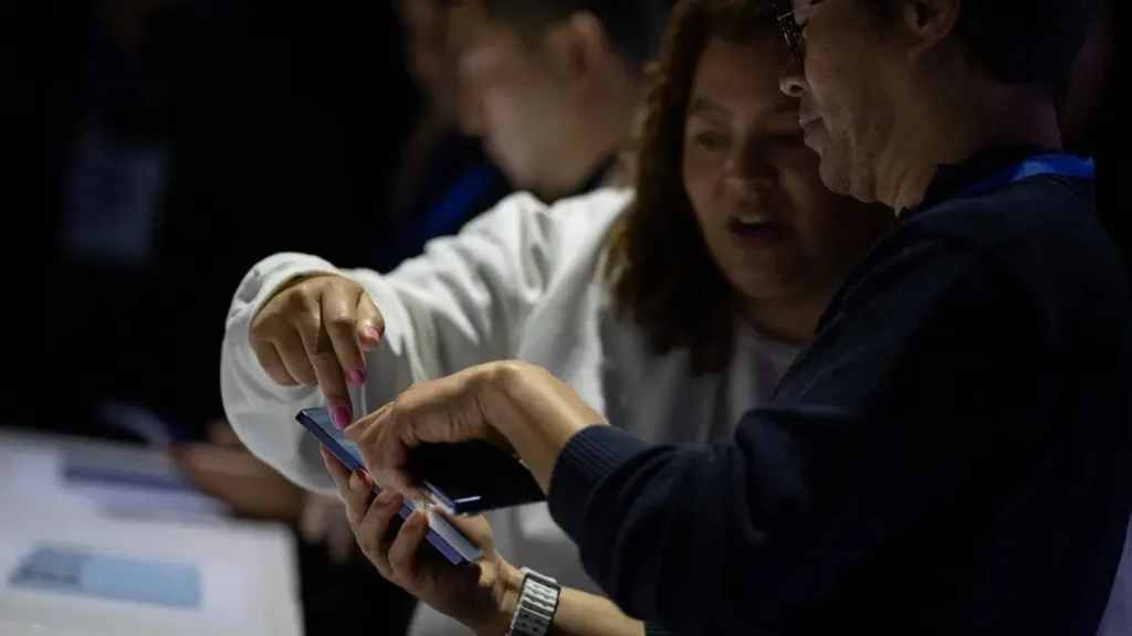 عش تجربة سلسلة Galaxy S26 مجانًا على هاتفك القديم