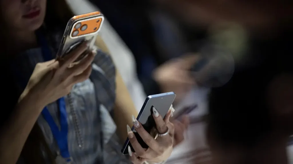 Galaxy S26 يتسلح بميزة ذكية لمواجهة أخطر تهديدات الهواتف