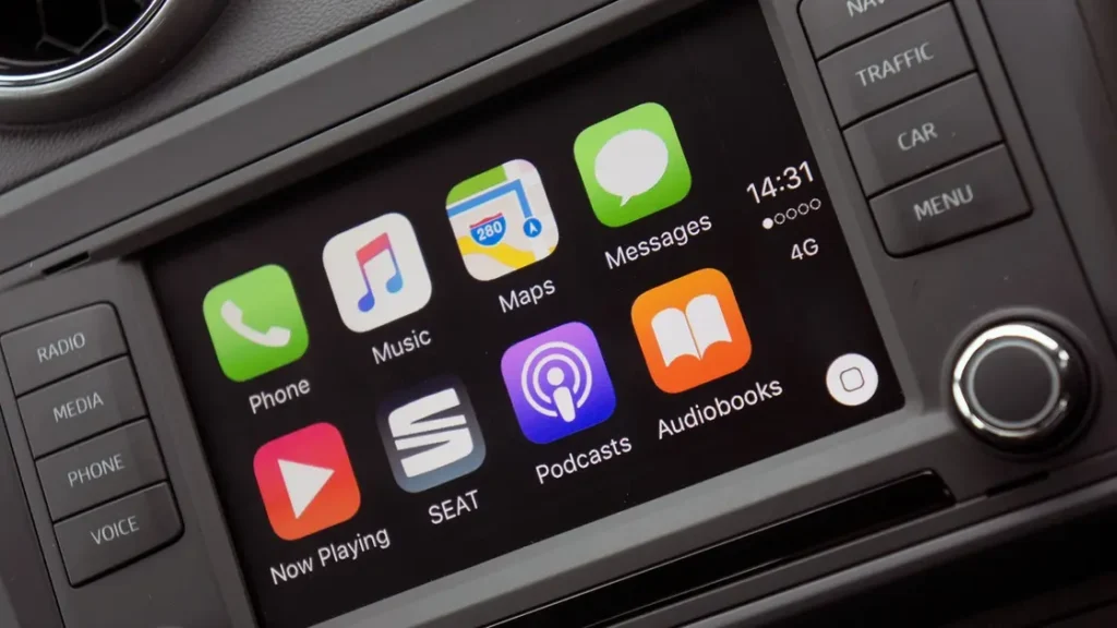 شات جي بي تي يقتحم عالم السيارات الذكية عبر “أبل كار بلاي”