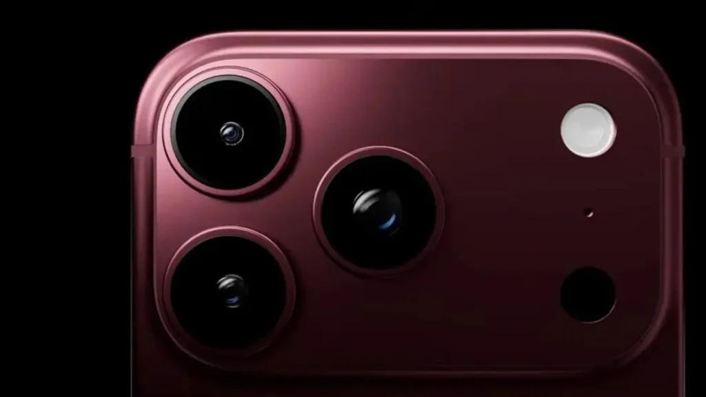 تسريبات جديدة تشير لإطلاق آيفون 18 باللون الأحمر الداكن