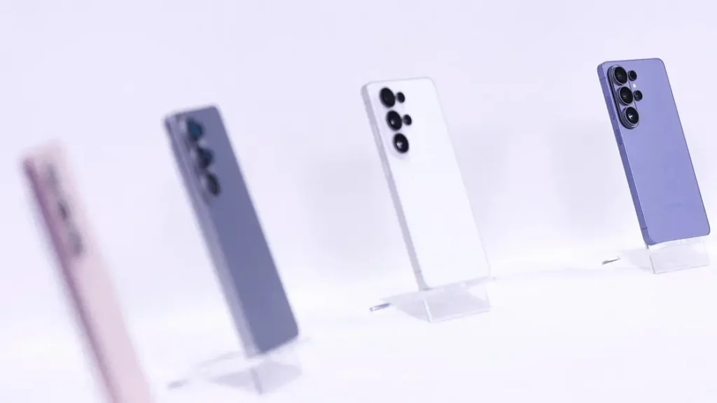 4 هواتف أندرويد تتفوق في عمر البطارية على Galaxy S26 Ultra