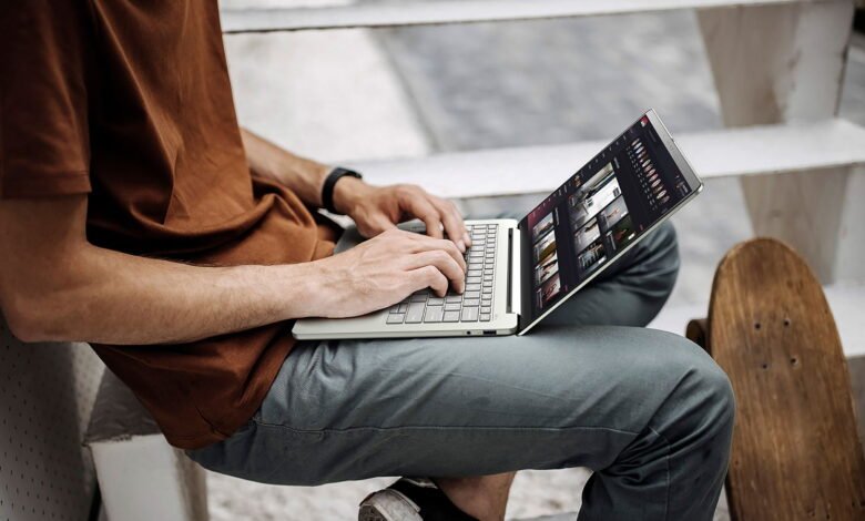 بعد إطلاق “MacBook Neo” .. منافسو آبل يطلقون حواسيب أرخص بنظام ويندوز