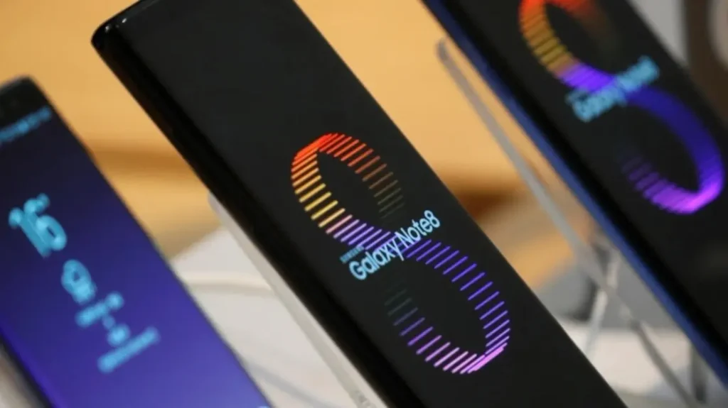 “سامسونج” تفاجئ مستخدمي Galaxy S8 وNote 8 بتحديث بعد سنوات من توقف الدعم
